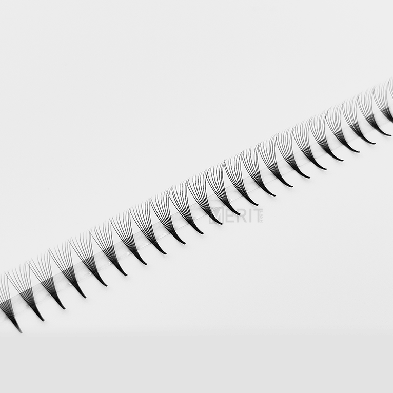 Narrow-Fan-Premade-Fan-8D-(chụp-gần) (1) Narrow-Fan-Premade-Fan-8D-(chụp-gần) (1)